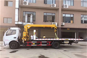 改则附近汽车轮胎更换